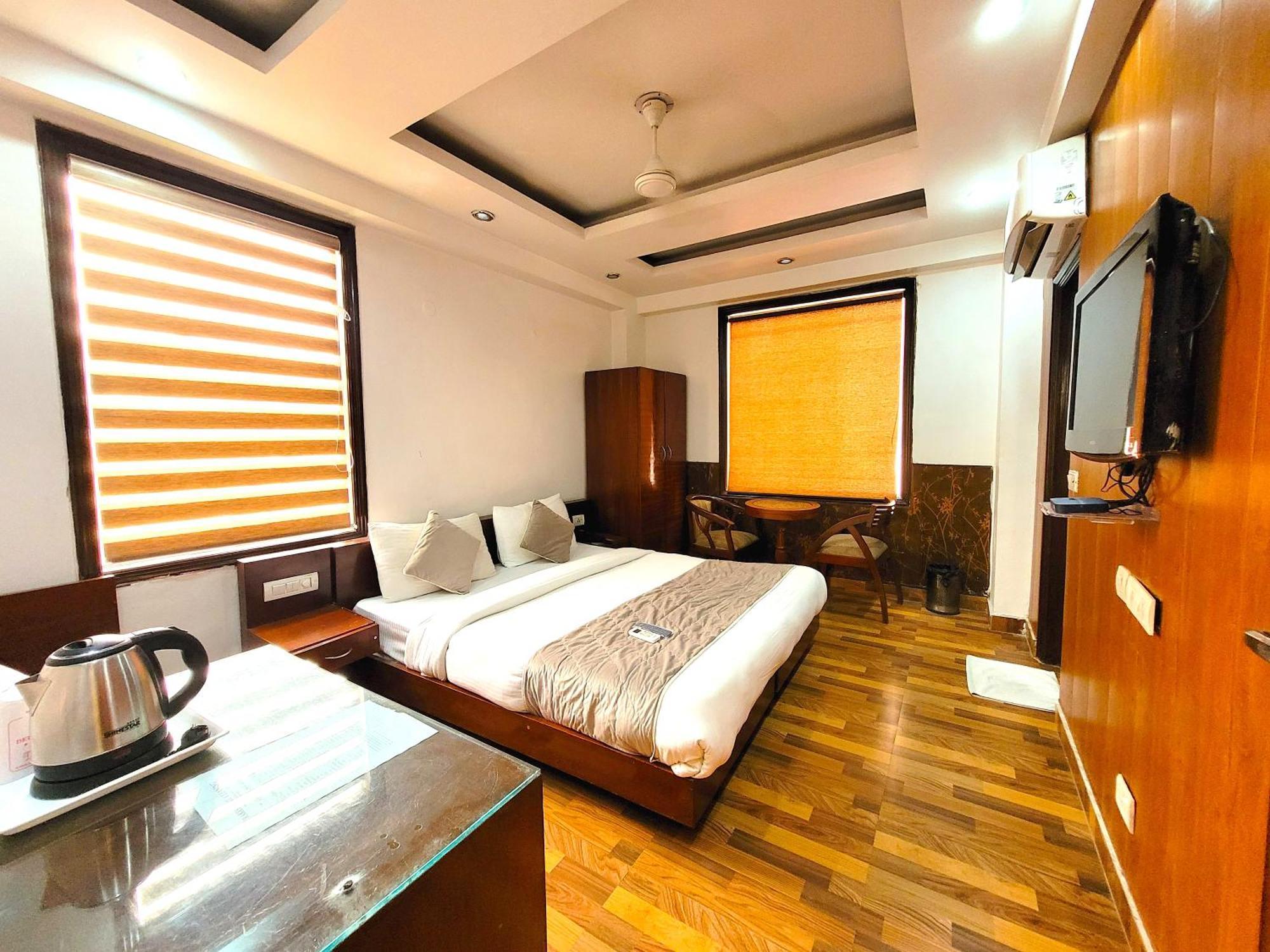 Hotel The Daanish Residency - Karol Bagh New Delhi Exterior photo
